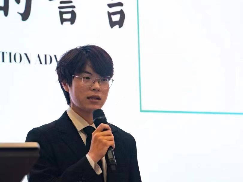 一只可爱的小猫
